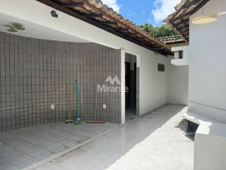 Casa de Condomínio Para Alugar com 3 quartos sendo 1 suítes no bairro Tomba em Feira De Santana