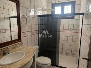 Casa de Condomínio Para Alugar com 3 quartos sendo 1 suítes no bairro Tomba em Feira De Santana