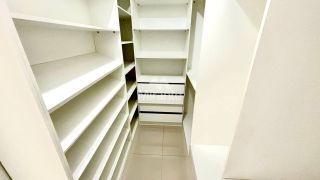 Casa de Condomínio Para Alugar com 3 quartos sendo 3 suítes no bairro Sim em Feira De Santana