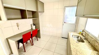 Casa de Condomínio Para Alugar com 3 quartos sendo 3 suítes no bairro Sim em Feira De Santana