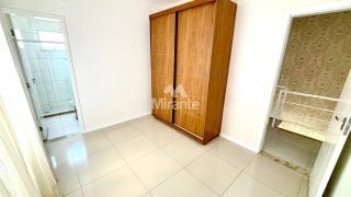 Casa de Condomínio Para Alugar com 3 quartos sendo 3 suítes no bairro Sim em Feira De Santana