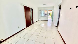 Casa de Condomínio Para Alugar com 4 quartos sendo 1 suíte no bairro Escolha um bairro... em Feira De Santana