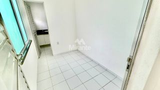 Casa de Condomínio Para Alugar com 4 quartos sendo 1 suíte no bairro Escolha um bairro... em Feira De Santana