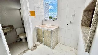 Apartamento Para Vender com 3 quartos sendo 1 suíte no bairro Ponto Central em Feira De Santana