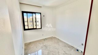 Apartamento Para Vender com 3 quartos sendo 1 suíte no bairro Ponto Central em Feira De Santana