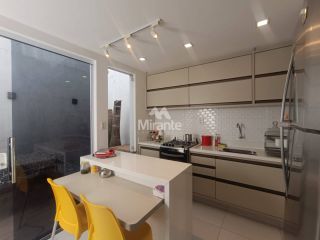 Casa de Condomínio Para Vender com 2 quartos sendo 1 suíte no bairro Santa Mônica em Feira De Santana