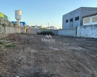 Lote / Terreno Comercial Para Vender no bairro Maria Quitéria em Feira De Santana