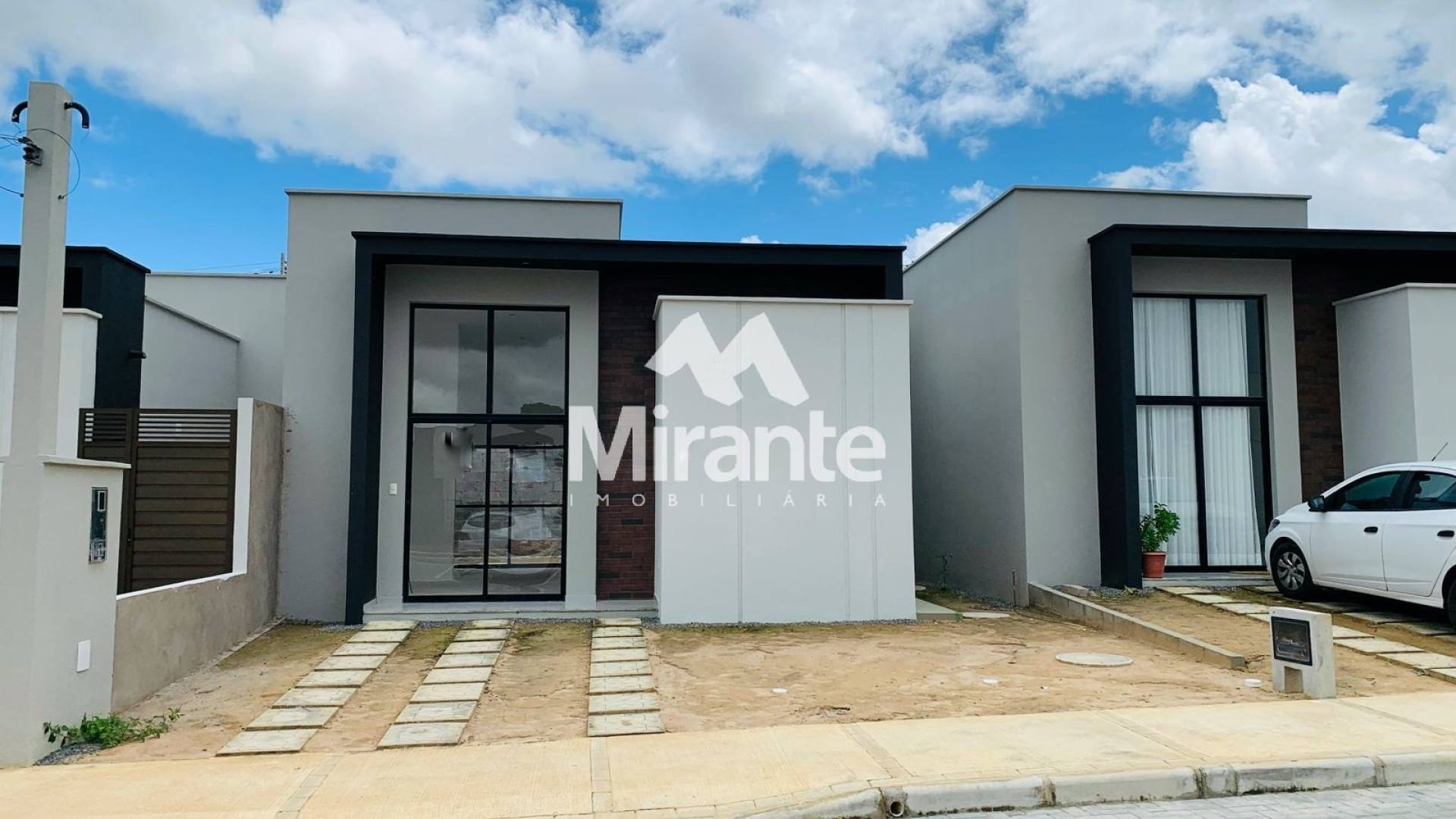 Casa de Condomínio Para Vender com 2 quartos sendo 1 suíte no bairro Chaparral em Feira De Santana