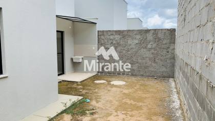 Casa de Condomínio Para Vender com 2 quartos sendo 1 suíte no bairro Chaparral em Feira De Santana