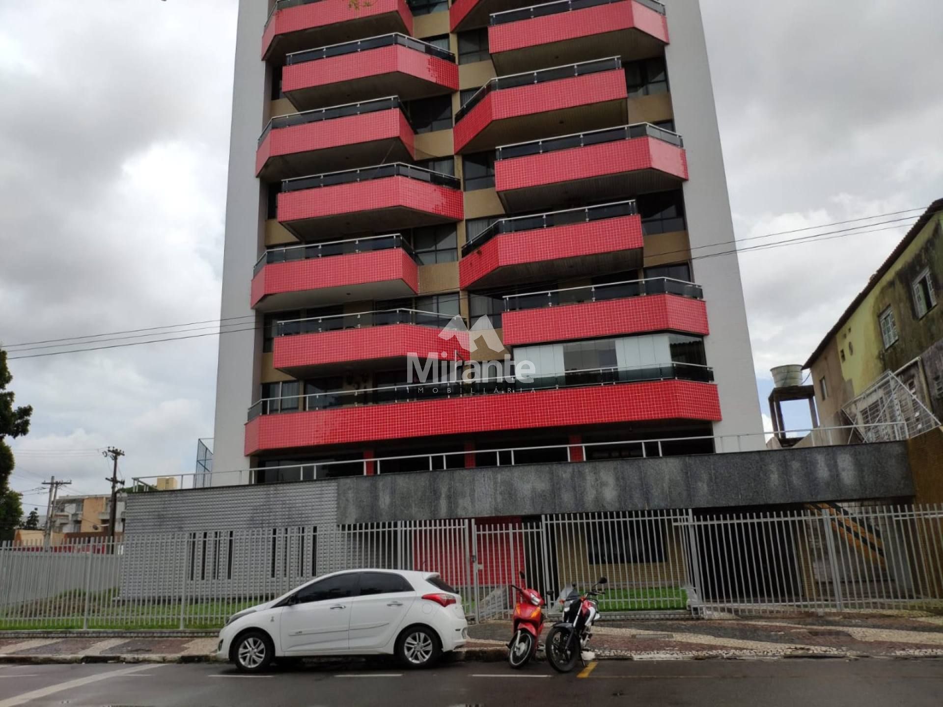 Apartamento Para Vender com 3 quartos sendo1 suíte no bairro Centro em Feira De Santana