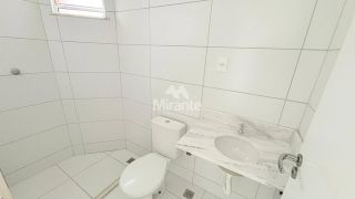 Casa de Condomínio Para Vender com 3 quartos sendo 1 suítes no bairro Registro em Feira De Santana