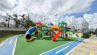 Casa de Condomínio Para Vender com 3 quartos sendo 1 suítes no bairro Registro em Feira De Santana