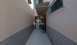 Casa Para Alugar com 3 quartos sendo 3 suítes no bairro Santa Mônica em Feira De Santana