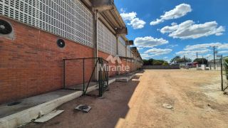Galpão / Depósito / Armazém Para Alugar no bairro CIS, com 5.656,86m² em Feira De Santana