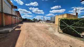 Galpão / Depósito / Armazém Para Alugar no bairro CIS, com 5.656,86m² em Feira De Santana