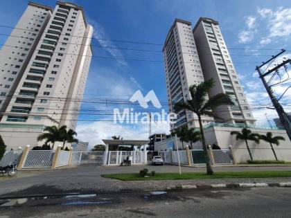 Apartamento Para Alugar com 3 quartos sendo 1 suíte no bairro Santa Mônica em Feira De Santana
