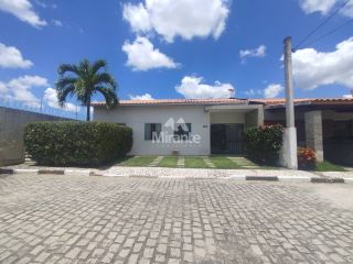 Casa de Condomínio Para Vender com 3 quartos sendo 1 suíte no bairro Sim em Feira De Santana