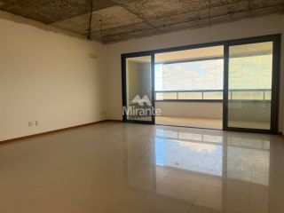 Apartamento Para Vender com 4 quartos sendo 4 suítes no bairro Santa Mônica em Feira De Santana