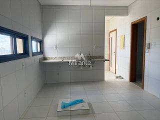 Apartamento Para Vender com 4 quartos sendo 4 suítes no bairro Santa Mônica em Feira De Santana