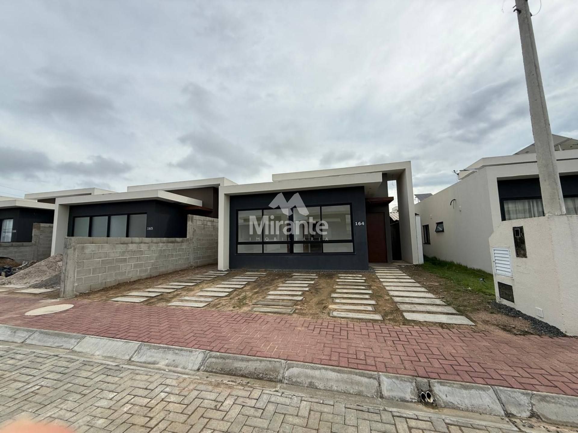 Casa de Condomínio Para Vender com 3 quartos sendo 1 suítes no bairro Registro em Feira De Santana