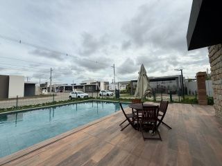 Casa de Condomínio Para Vender com 3 quartos sendo 1 suítes no bairro Registro em Feira De Santana