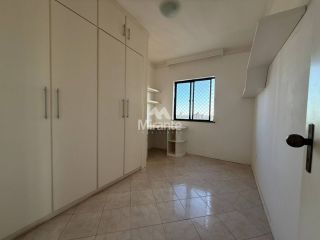 Apartamento Para Vender com 3 quartos sendo 1 suíte no bairro Ponto Central em Feira De Santana