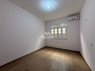 Casa Para Vender com 3 quartos sendo 1 suíte no bairro Santa Mônica em Feira De Santana