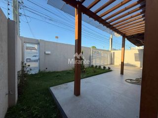 Casa Para Vender com 3 quartos sendo 1 suíte no bairro Santa Mônica em Feira De Santana