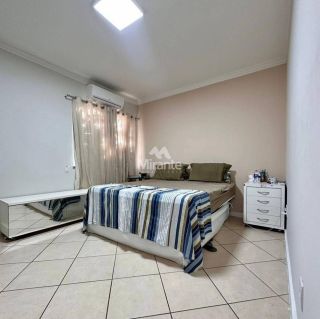 Casa de Condomínio Para Vender com 3 quartos sendo 1 suítes no bairro Santa Mônica II em Feira De Santana