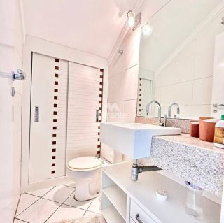 Casa de Condomínio Para Vender com 3 quartos sendo 1 suítes no bairro Santa Mônica II em Feira De Santana