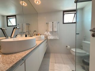 Apartamento Para Vender com 3 quartos sendo 3 suítes no bairro Santa Mônica em Feira De Santana