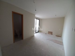 Casa de Condomínio Para Vender com 3 quartos sendo 3 suítes no bairro Registro em Feira De Santana