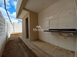 Casa de Condomínio Para Vender com 3 quartos sendo 3 suítes no bairro Registro em Feira De Santana