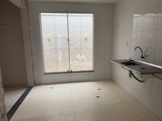 Casa de Condomínio Para Alugar com 3 quartos sendo 1 suíte no bairro Registro em Feira De Santana