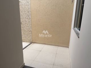 Casa de Condomínio Para Alugar com 3 quartos sendo 1 suíte no bairro Registro em Feira De Santana