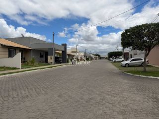 Casa de Condomínio Para Alugar com 3 quartos sendo 1 suíte no bairro Registro em Feira De Santana