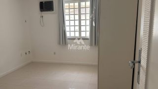 Casa de Condomínio Para Alugar com 4 quartos sendo 2 suítes no bairro São João em Feira De Santana