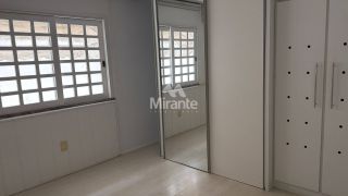 Casa de Condomínio Para Alugar com 4 quartos sendo 2 suítes no bairro São João em Feira De Santana