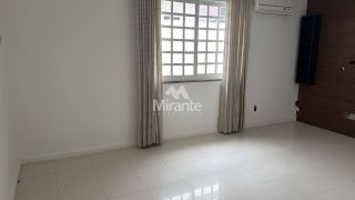 Casa de Condomínio Para Alugar com 4 quartos sendo 2 suítes no bairro São João em Feira De Santana