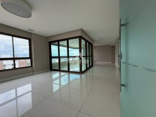 Apartamento Para Vender com 3 quartos sendo 3 suítes no bairro Santa Mônica em Feira De Santana