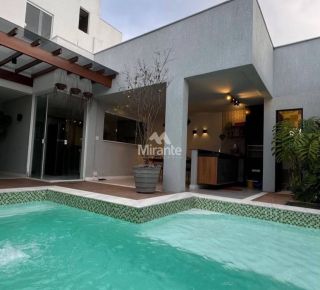 Casa de Condomínio Para Vender com 3 quartos sendo 3 suítes no bairro Chaparral em Feira De Santana