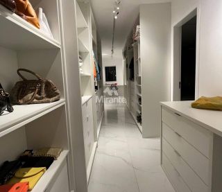 Casa de Condomínio Para Vender com 3 quartos sendo 3 suítes no bairro Chaparral em Feira De Santana