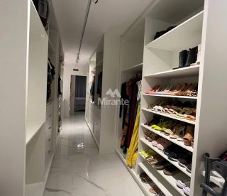 Casa de Condomínio Para Vender com 3 quartos sendo 3 suítes no bairro Chaparral em Feira De Santana