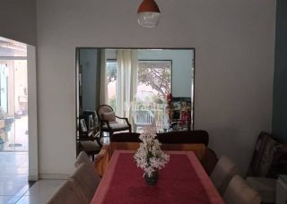 Casa de Condomínio Para Vender com 3 quartos sendo 1 suíte no bairro Conceição em Feira De Santana