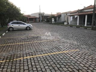 Casa de Condomínio Para Vender com 3 quartos sendo 1 suíte no bairro Conceição em Feira De Santana
