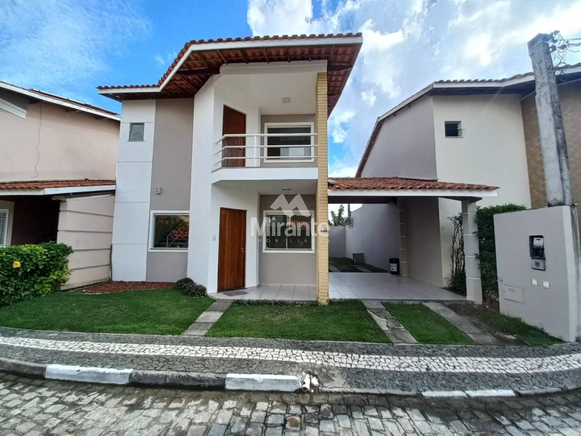 Casa de Condomínio Para Alugar com 3 quartos sendo 1 suíte no bairro Lagoa Salgada em Feira De Santana