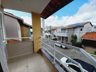 Casa de Condomínio Para Alugar com 3 quartos sendo 1 suíte no bairro Lagoa Salgada em Feira De Santana