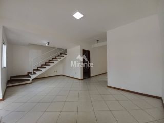 Casa de Condomínio Para Alugar com 3 quartos sendo 1 suíte no bairro Lagoa Salgada em Feira De Santana