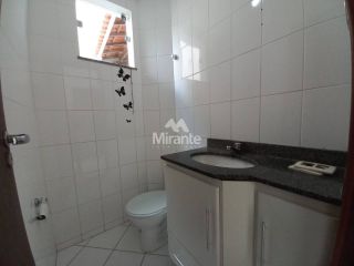 Casa de Condomínio Para Alugar com 3 quartos sendo 1 suíte no bairro Lagoa Salgada em Feira De Santana