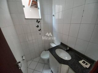 Casa de Condomínio Para Alugar com 3 quartos sendo 1 suíte no bairro Lagoa Salgada em Feira De Santana